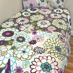 PBTeen Full/Queen Duvet Cover and 2 Shams